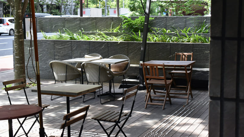 芝浦・パンとエスプレッソと芝浦ギャラリーのデッキ