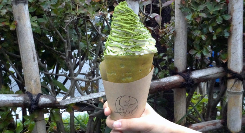 クレープとエスプレッソとかまくら茶房の抹茶クレープ