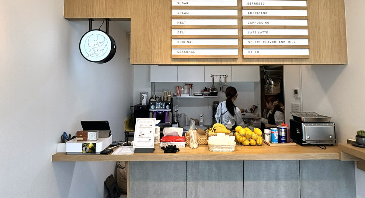 広島・クレープとエスプレッソと広島八丁堀　内観